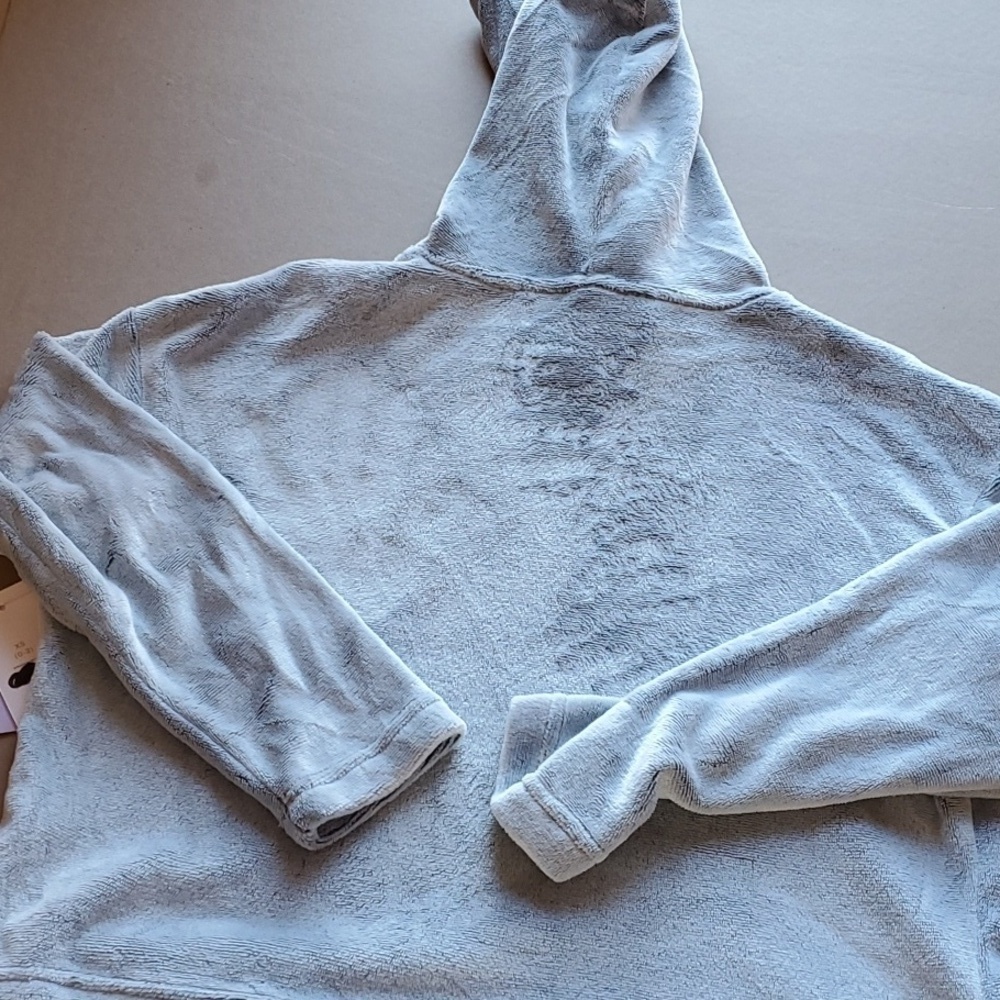 Joyspun NWT gray crop hoodie with Penguin size 0-2 XS - Picture 10 of 11